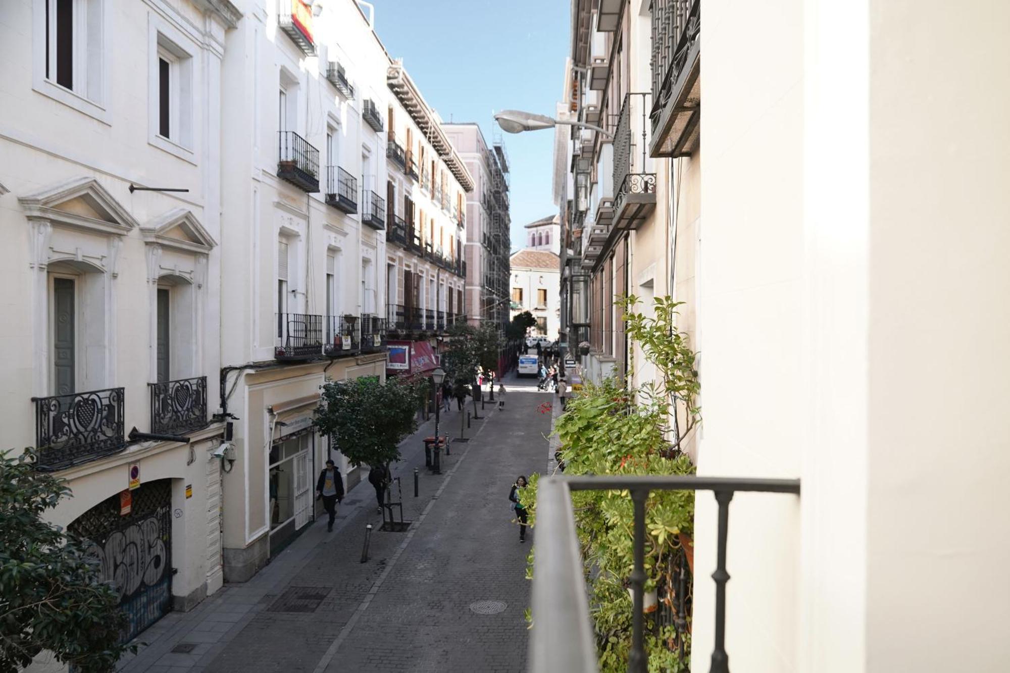Numa Madrid Luna Exteriör bild